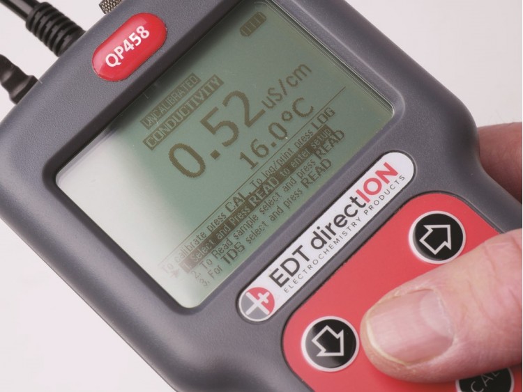 Series 4 Portable Combined pH and Conductivity /TDS Meter - Image 2